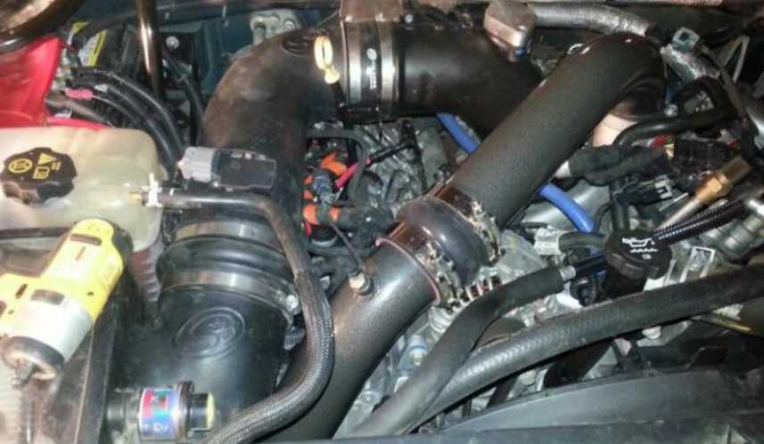 Intercooler outlet temperature sensor location on HINO J05E engine