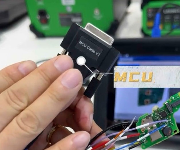 Solder MCU V1 cable wires to the key board